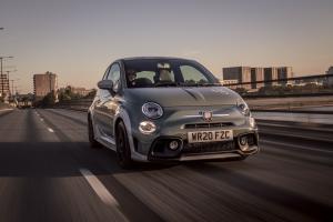 Abarth 695 70° Anniversario 2019 года  (UK)